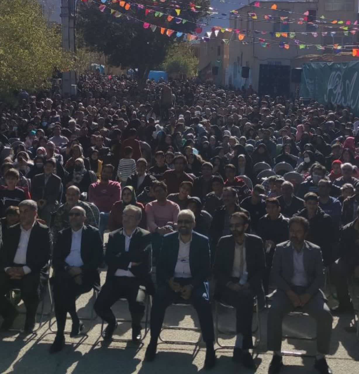 استقبال بی نظیر از جشنواره انارعقدا و زعفران بهاباد در یزد
